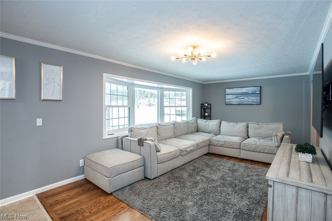 682 Center Road Hinckley, OH 44233 - Photo 7 of 43 Gallery Image 7