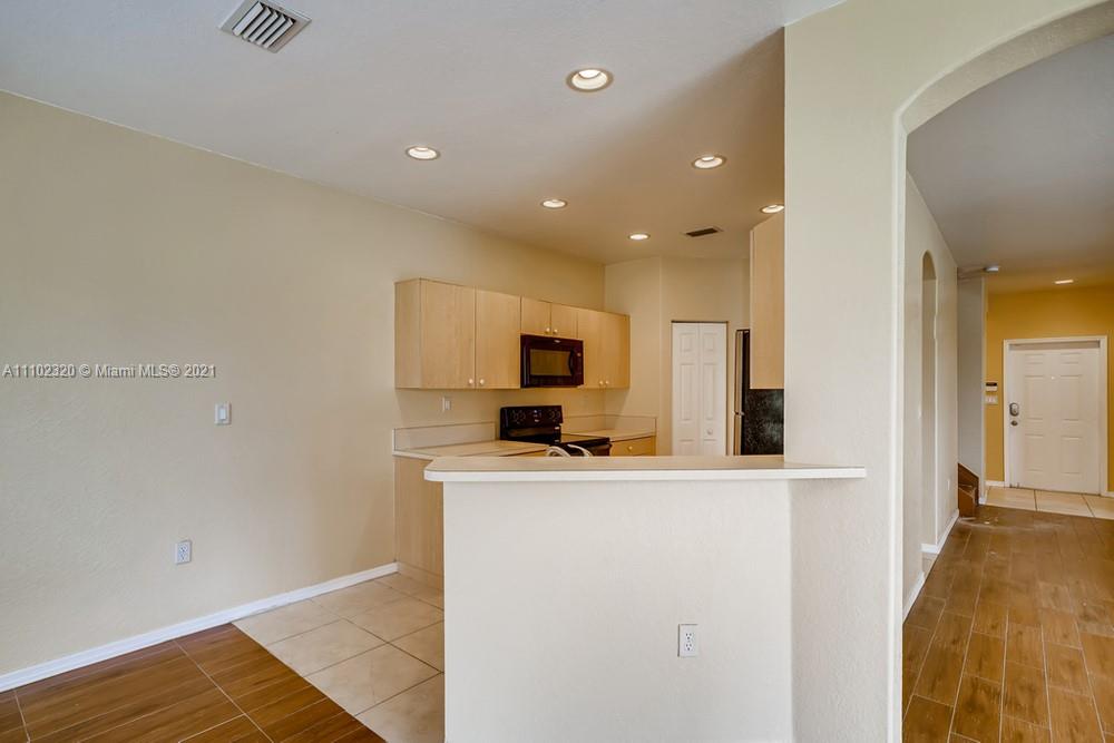 1531 Southeast 20th Road, Unit 1531 Homestead, FL 33035 - Photo 12 of 32