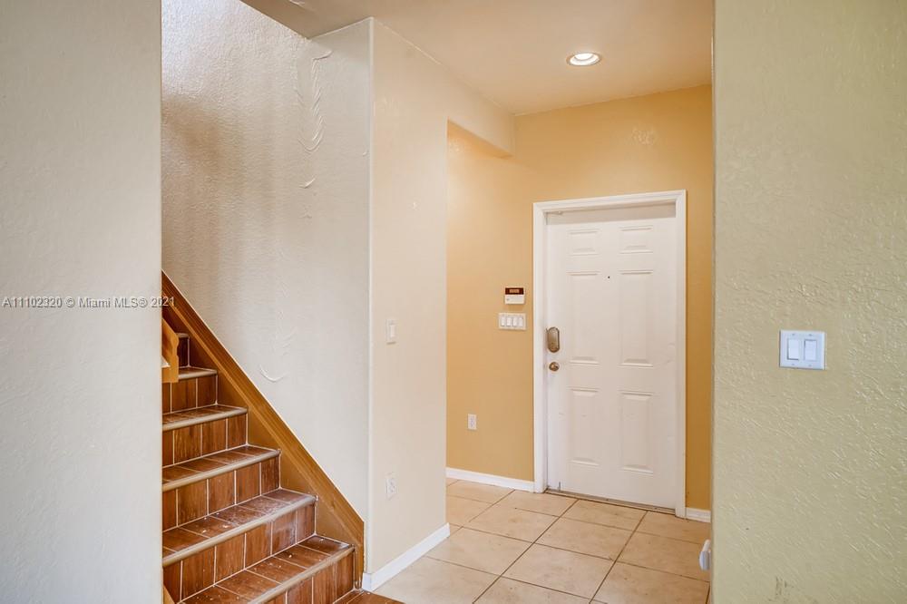 1531 Southeast 20th Road, Unit 1531 Homestead, FL 33035 - Photo 3 of 32