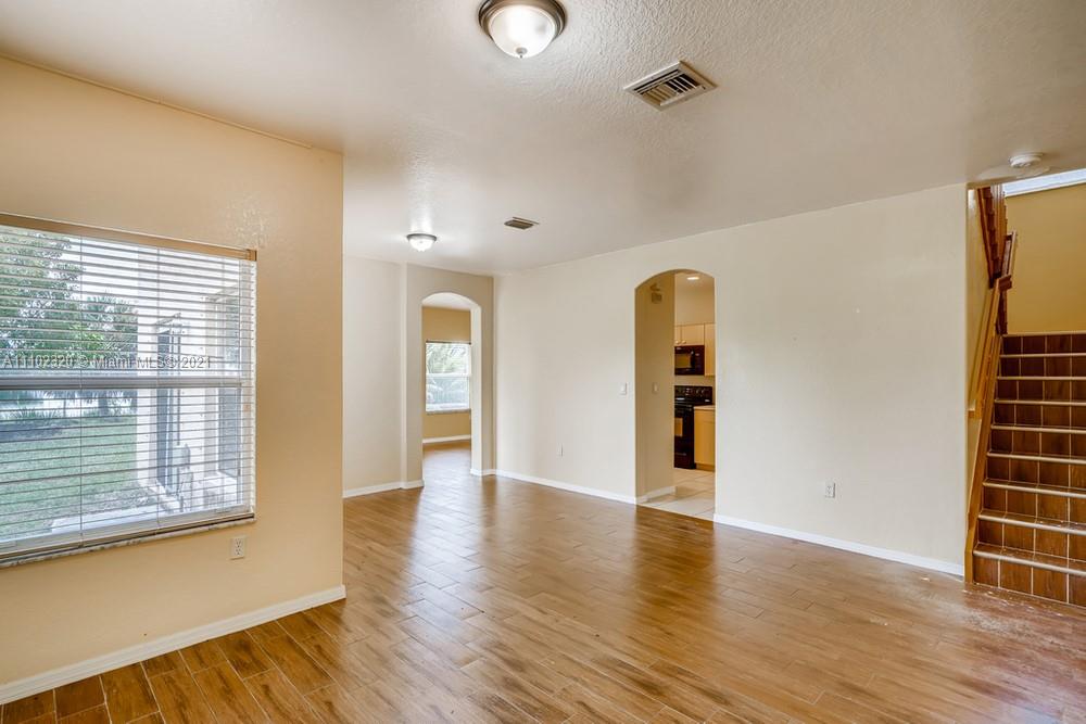 1531 Southeast 20th Road, Unit 1531 Homestead, FL 33035 - Photo 5 of 32