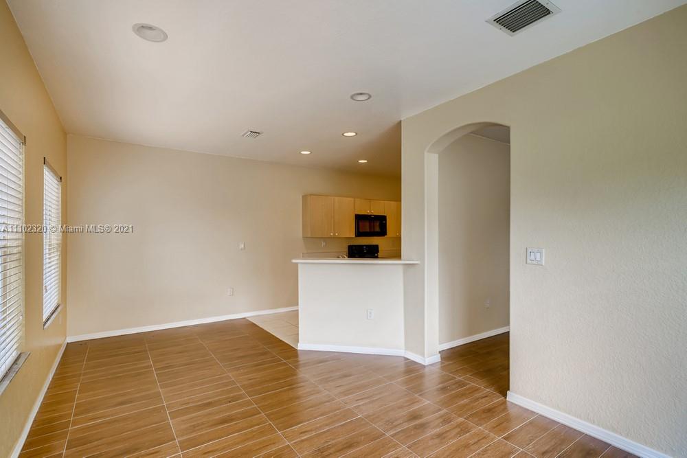 1531 Southeast 20th Road, Unit 1531 Homestead, FL 33035 - Photo 8 of 32