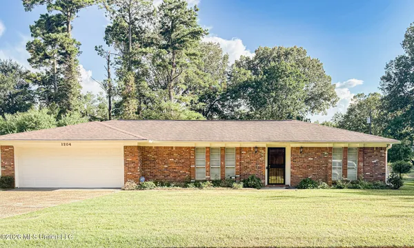 $238,000 | 1204 Dogwood Drive, Clinton, MS 39056