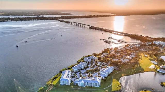 $5,400 | 390 Northeast Edgewater Drive, Unit 304, Stuart, FL 34996