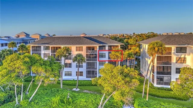 $5,400 | 390 Northeast Edgewater Drive, Unit 304, Stuart, FL 34996