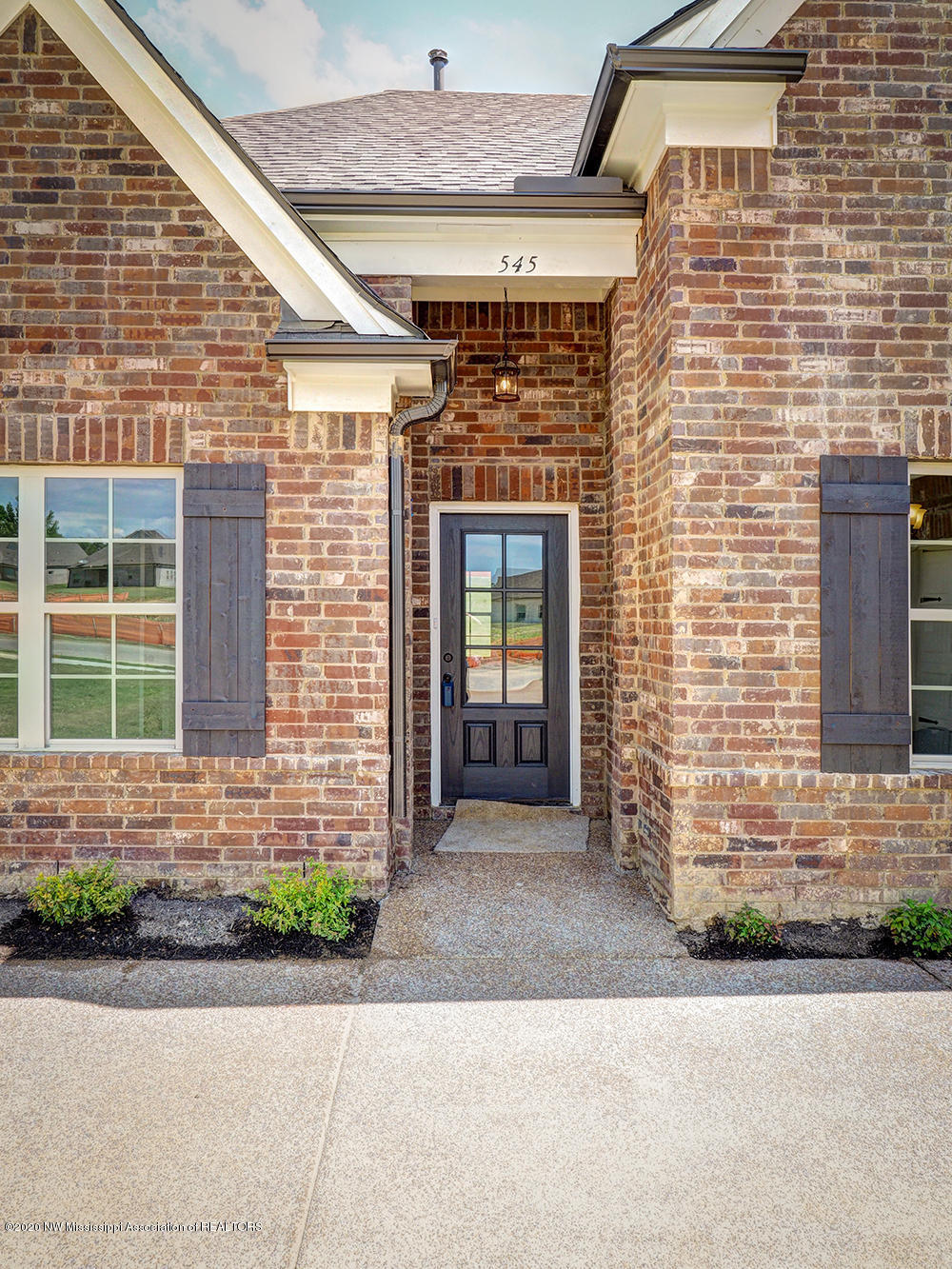 545 Howell Way Hernando, MS 38632 - Photo 39 of 42 TINY COVERED FRONT PORCH