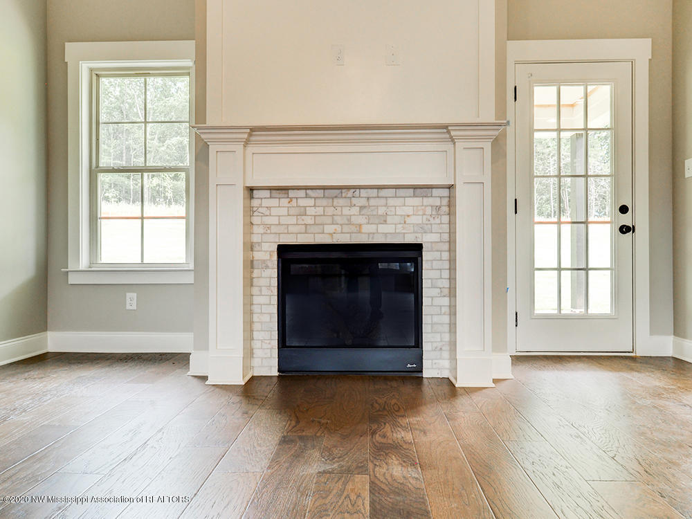 545 Howell Way Hernando, MS 38632 - Photo 9 of 42 GORGEOUS FP