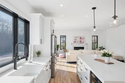 $2,350,000 | 14 Bay Avenue, East Quogue, NY 11942
