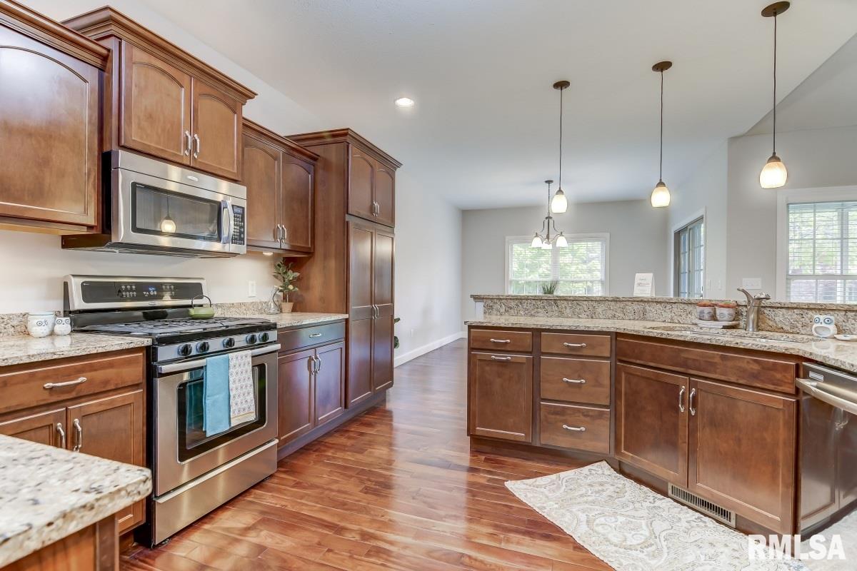 1913 Interlacken Drive Springfield, IL 62704 - Photo 9 of 32 Gallery Image 9