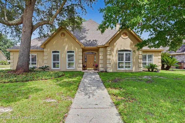 $475,000 | 426 Carmargue Lane, Biloxi, MS 39531