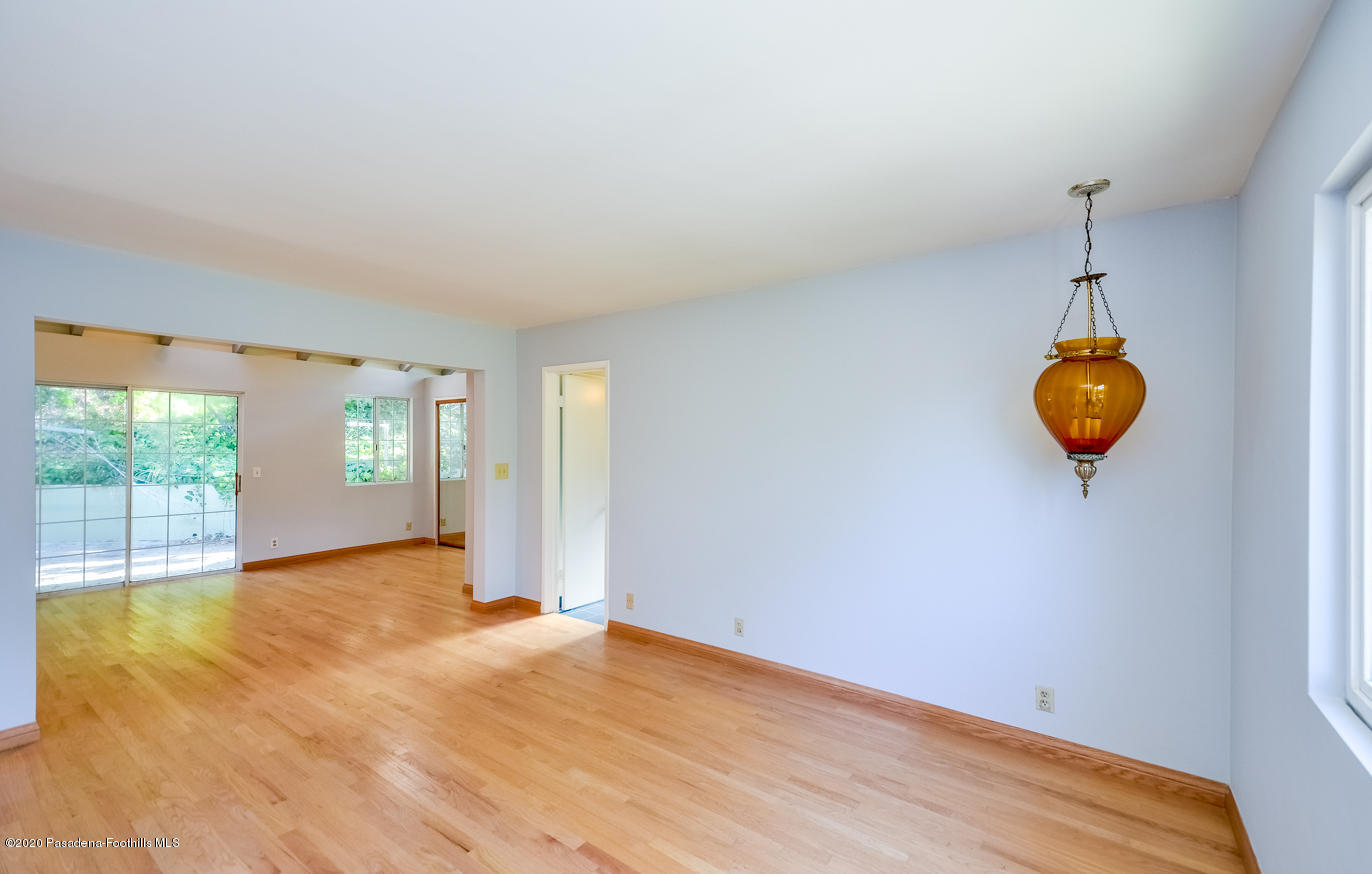 588 Glen Holly Drive Pasadena, CA 91105 - Photo 21 of 31 an empty room with a window