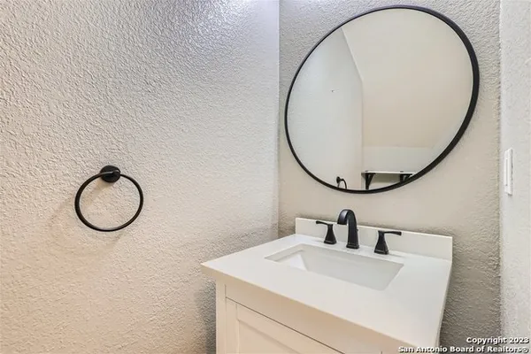 $2,600 | 979 Calico Garden, San Antonio, TX 78260