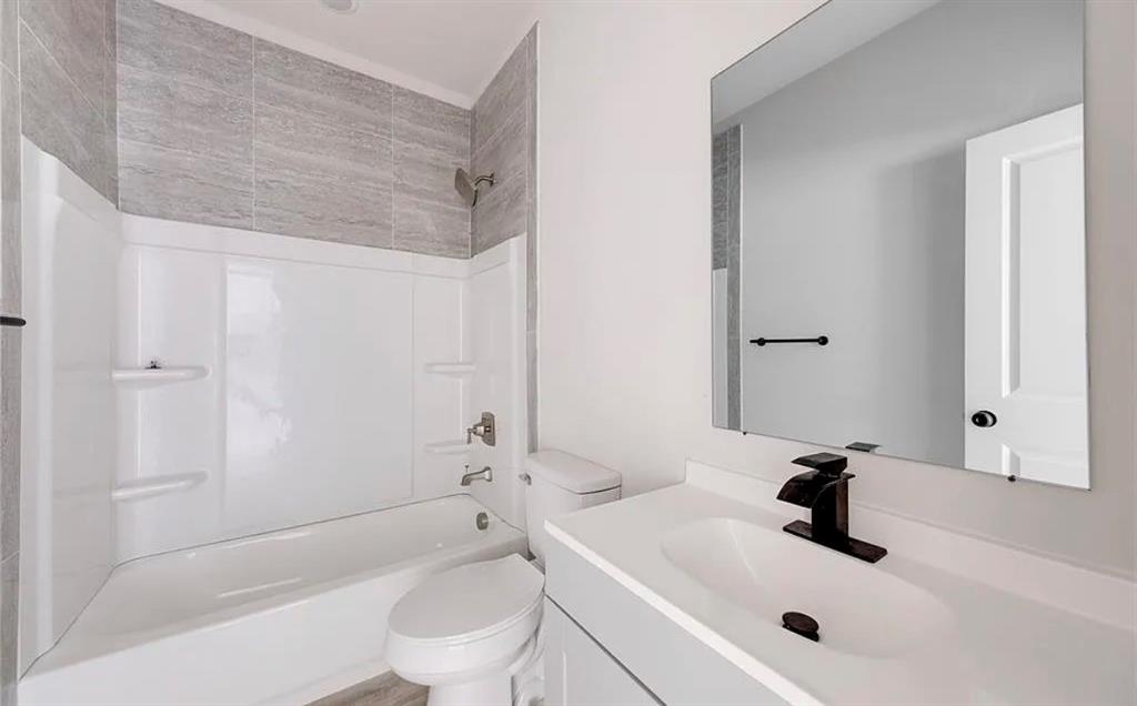 116 Bowie Street Mabank, TX 75156 - Photo 8 of 12