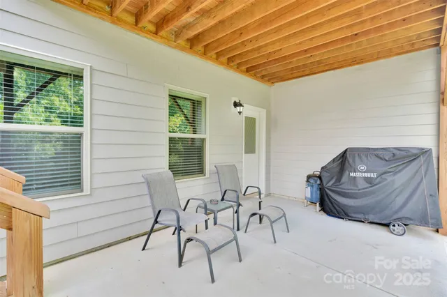 a view of porch with a backyard
