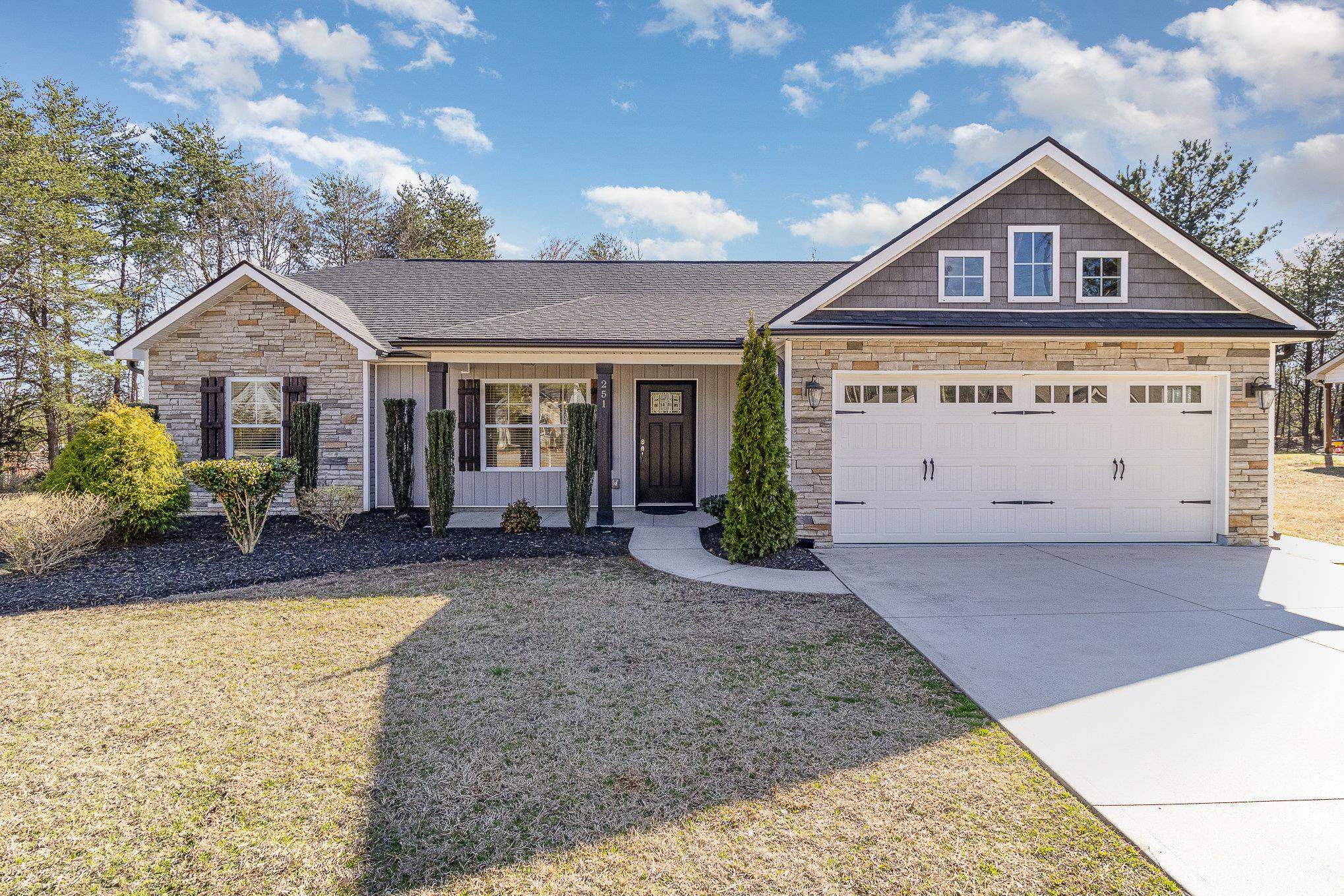 251 Jordan Creek Road Inman, SC 29349 - Photo 2 of 31