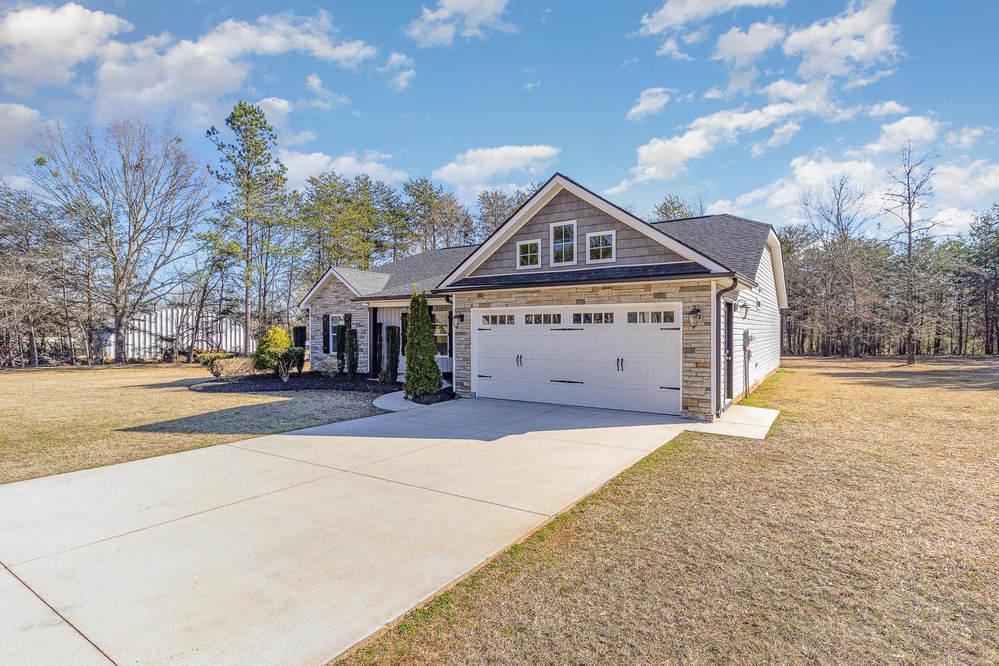 251 Jordan Creek Road Inman, SC 29349 - Photo 3 of 31