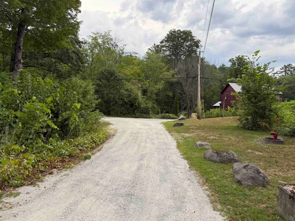 $2,750 | 31 Water Street, Unit 4, Bradford, NH 03221