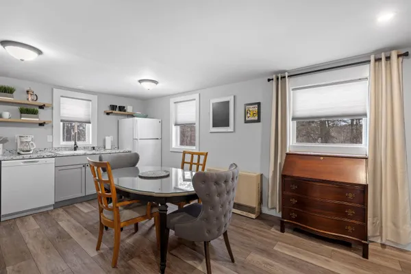 $2,750 | 31 Water Street, Unit 4, Bradford, NH 03221