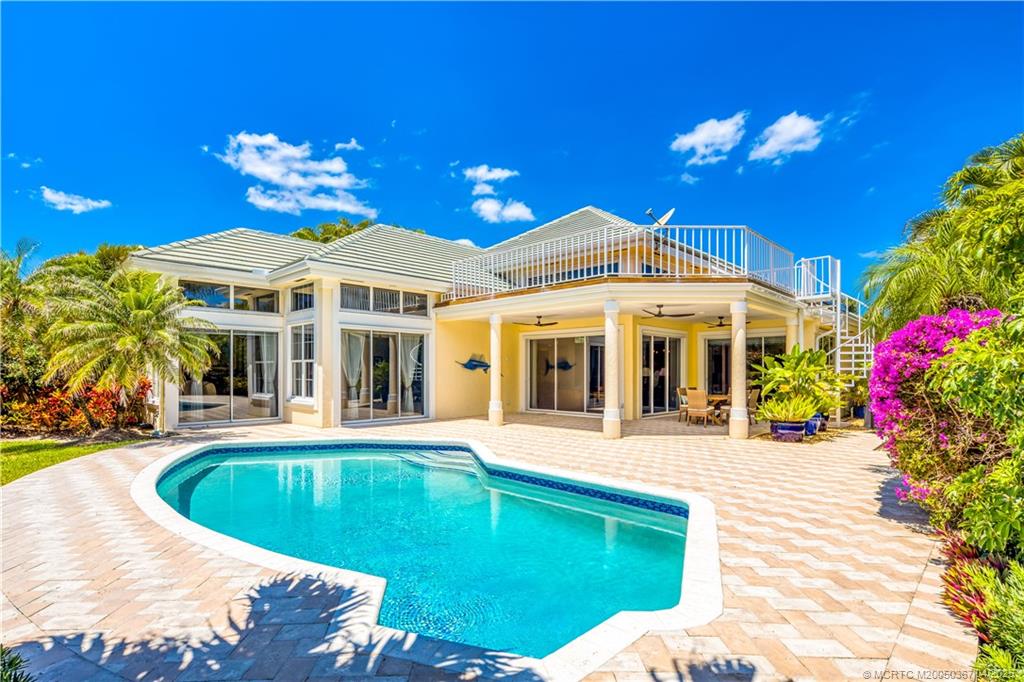 2888 Southeast Dune Drive Stuart, FL 34996 - Photo 28 of 53 Easy living...