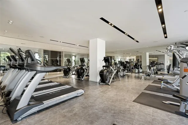 $1,215,000 | 9 Island Avenue, Unit 505, Miami Beach, FL 33139