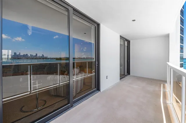 $1,215,000 | 9 Island Avenue, Unit 505, Miami Beach, FL 33139