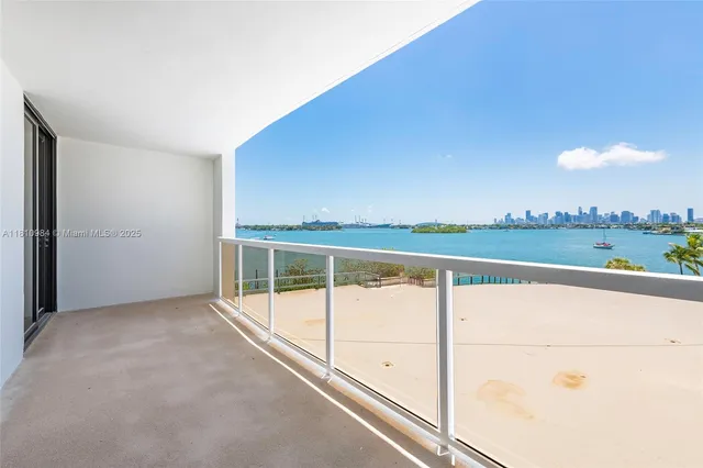 $1,215,000 | 9 Island Avenue, Unit 505, Miami Beach, FL 33139