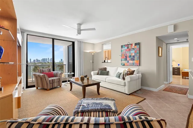 $1,215,000 | 9 Island Avenue, Unit 505, Miami Beach, FL 33139