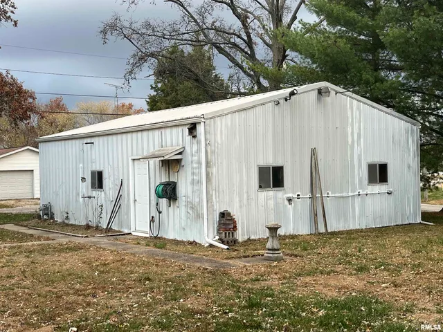 $29,900 | 1000 Dover Street, Centralia, IL 62801