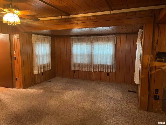 $29,900 | 1000 Dover Street, Centralia, IL 62801