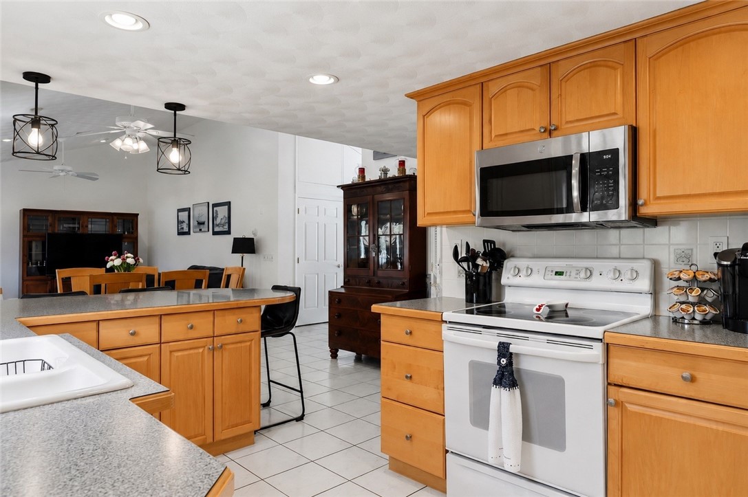 35 Leuba Road Coventry, RI 02816 - Photo 13 of 42
