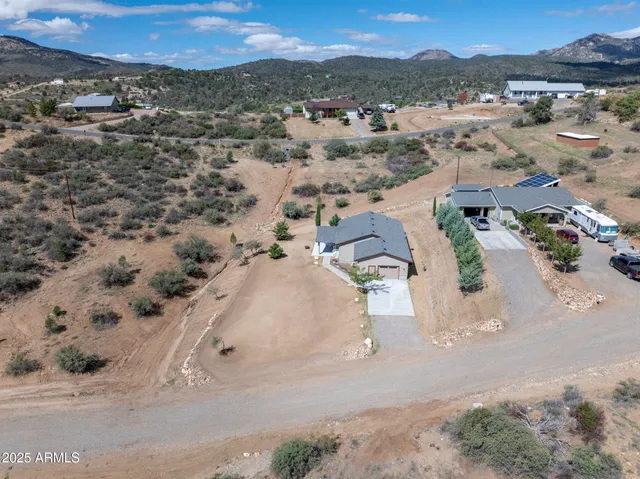 $379,000 | 18168 Spoon Road, Peeples Valley, AZ 86332