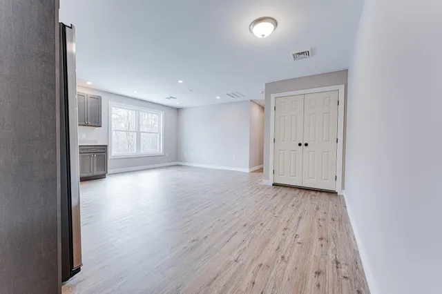 $2,800 | 3 Strafford Road, Unit 1, Rochester, NH 03867