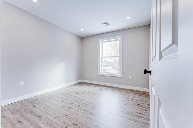 $2,800 | 3 Strafford Road, Unit 1, Rochester, NH 03867