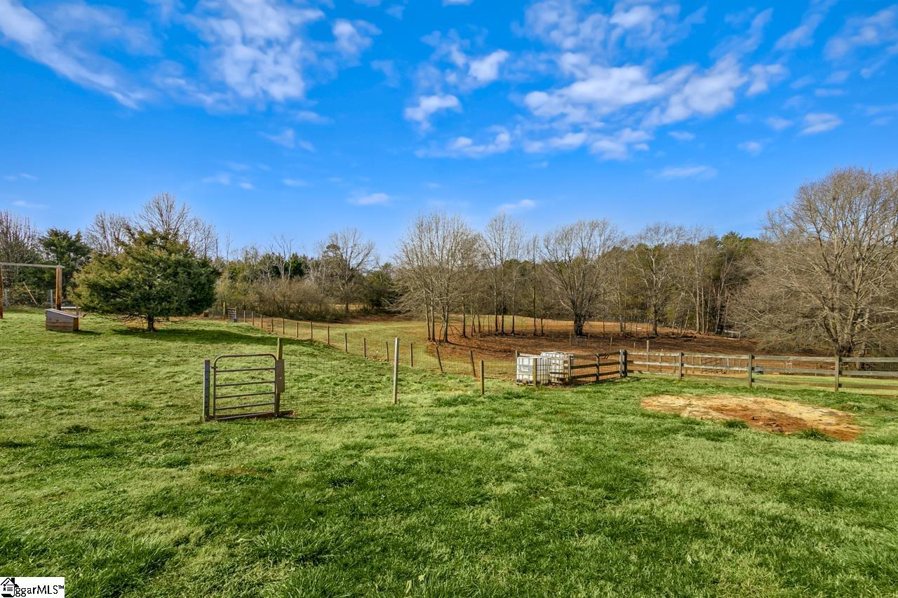 755 Golden Creek Road Liberty, SC 29657 - Photo 4 of 36