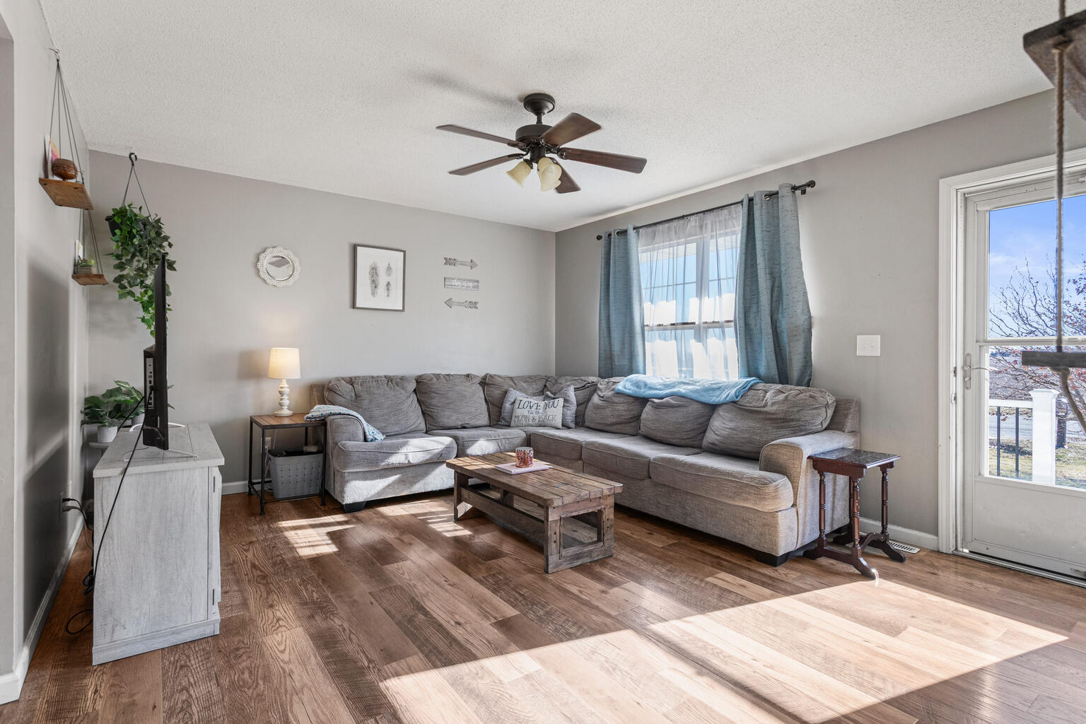 610 Roosevelt Road Philo, IL 61864 - Photo 7 of 32