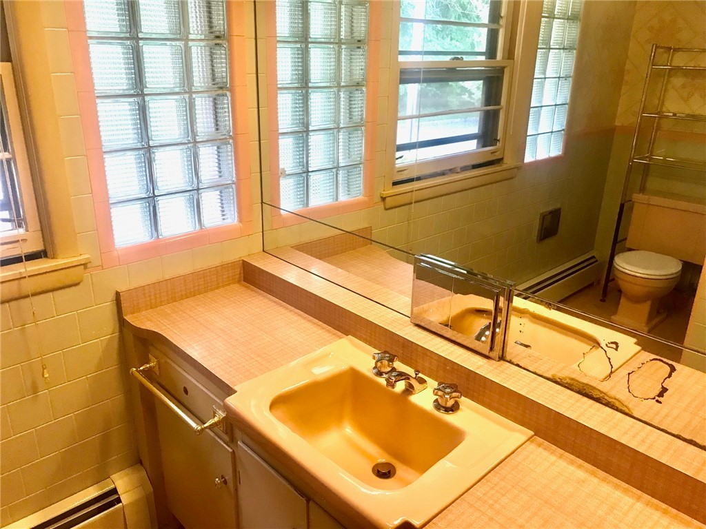158 Alexander McGregor Road Pawtucket, RI 02861 - Photo 15 of 21 Gallery Image 15