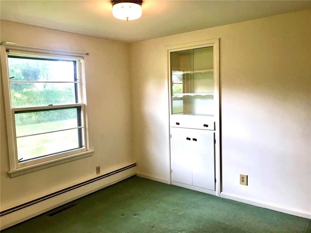 158 Alexander McGregor Road Pawtucket, RI 02861 - Photo 9 of 21 Gallery Image 9