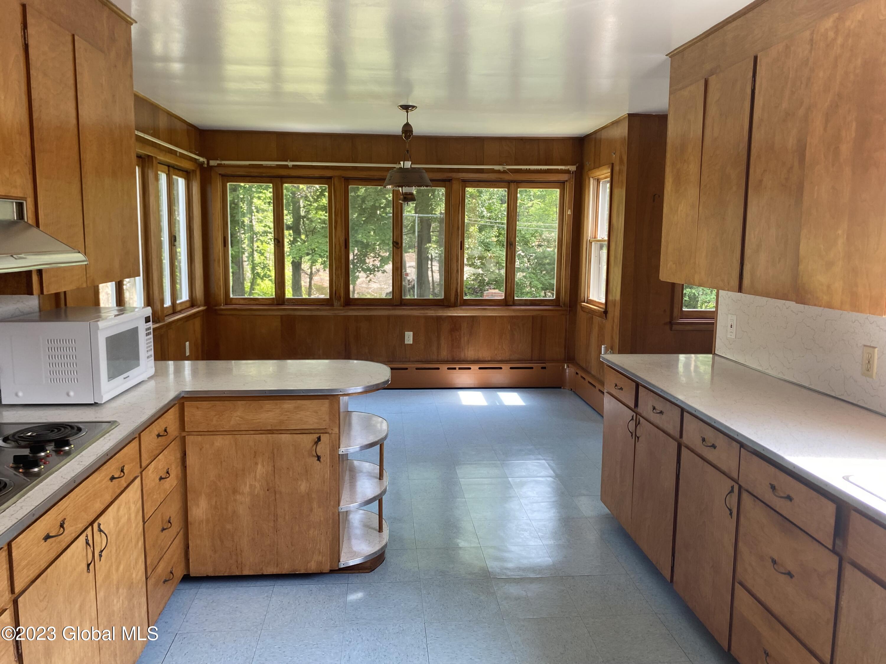 145 Guideboard Road Waterford, NY 12188 - Photo 8 of 38 IMG-1806