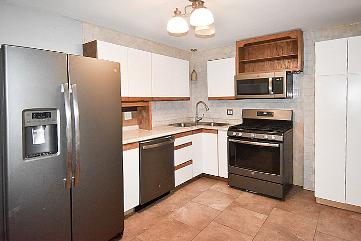 3218 Sherman Street Springfield, IL 62703 - Photo 8 of 17