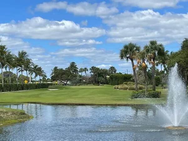 a view of a golf course