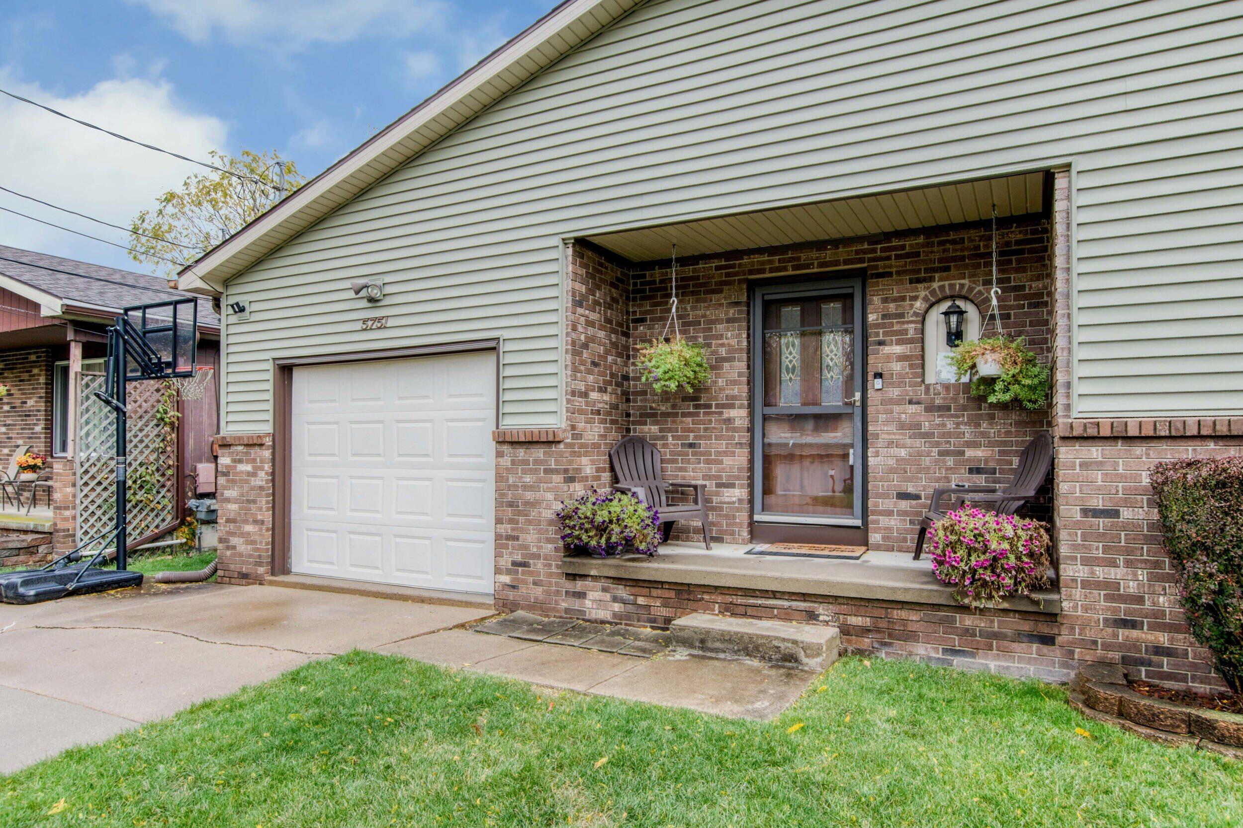 5751 Joshua Street Lansing, MI 48911 - Photo 20 of 30 joshua 5751-4