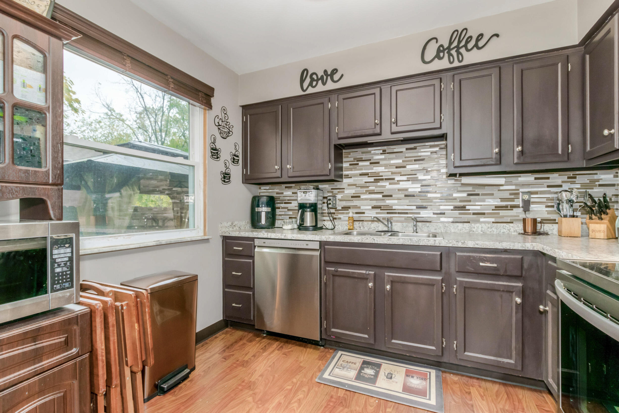 5751 Joshua Street Lansing, MI 48911 - Photo 7 of 30 joshua 5751-10