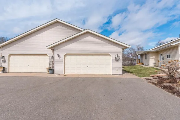 $299,900 | 1719 13th Avenue Northeast, Brainerd, MN 56401