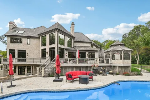 $3,399,000 | 3001 Glen Eagles Court, St. Charles, IL 60174