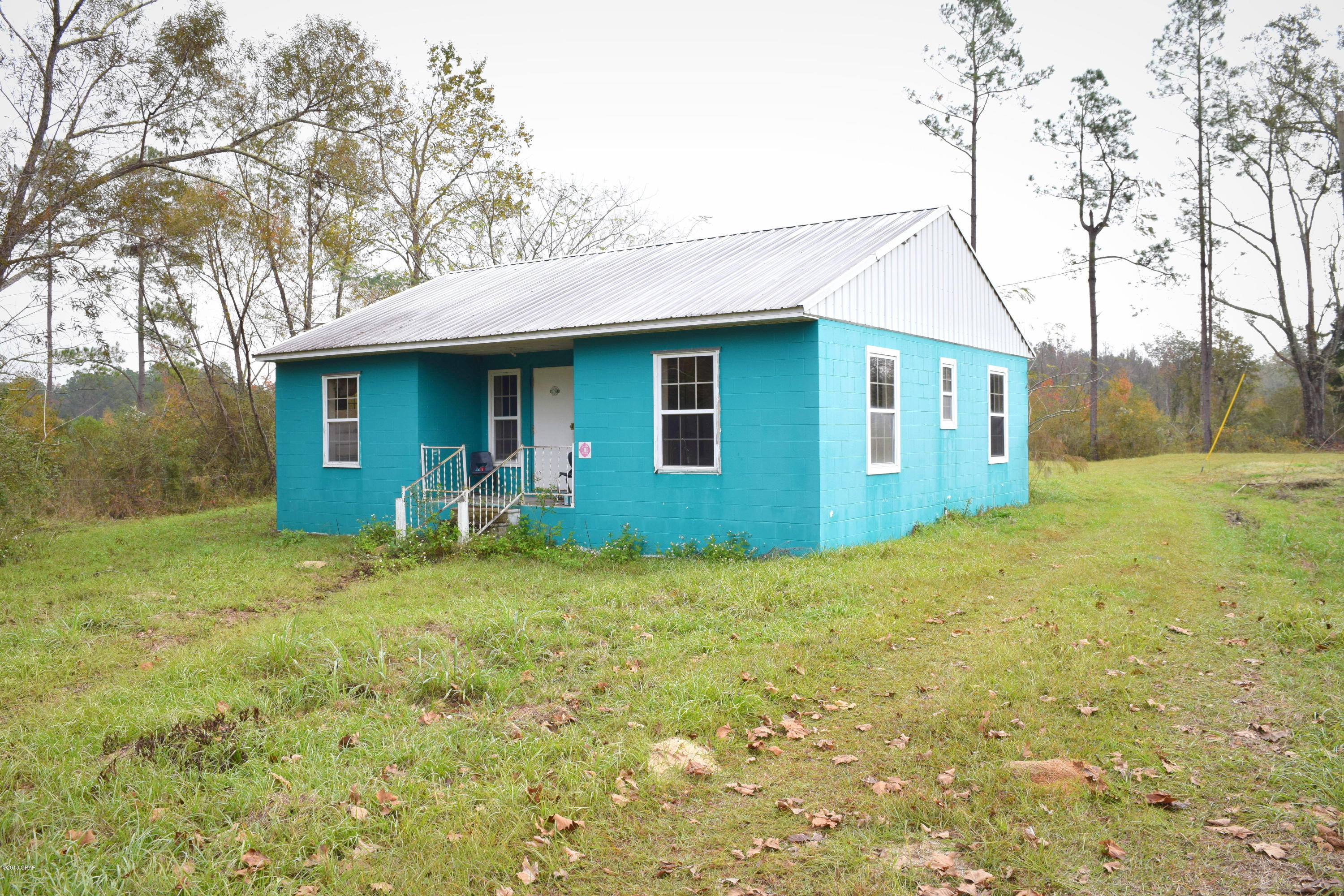 2563 River Road Caryville, FL 32427 - Photo 4 of 11
