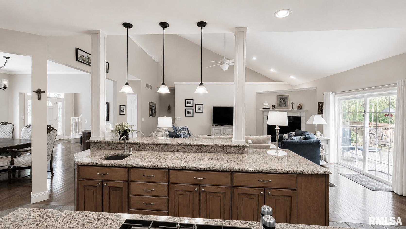 6607 North Saint Marys Road Peoria, IL 61614 - Photo 16 of 50