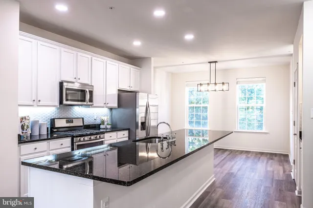 $3,250 | 3541 Woodlake Drive, Unit 13, Silver Spring, MD 20904