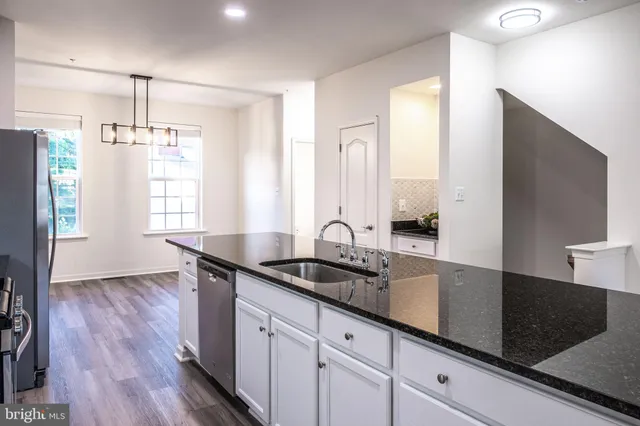 $3,250 | 3541 Woodlake Drive, Unit 13, Silver Spring, MD 20904