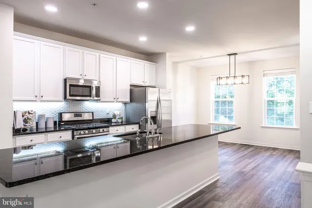 $3,250 | 3541 Woodlake Drive, Unit 13, Silver Spring, MD 20904