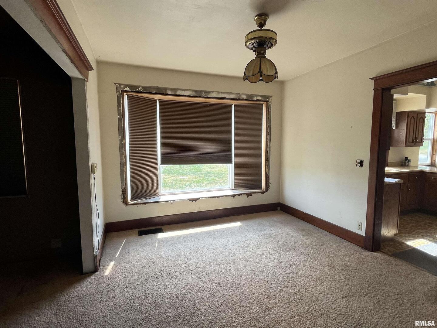 2283 East 2750th Street Kewanee, IL 61443 - Photo 40 of 58 a view of empty room with front door