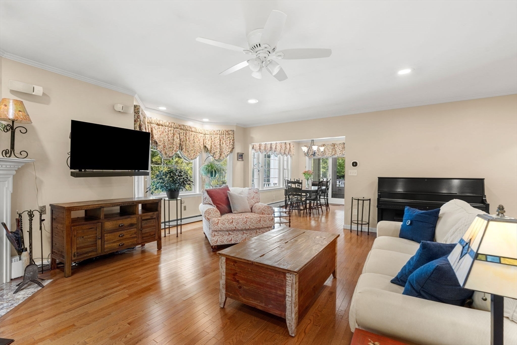 4 Crestwood Road Marblehead, MA 01945 - Photo 11 of 30